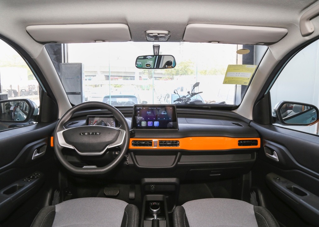 新能源纯电动微型车,五座500公里续航纯电微型车