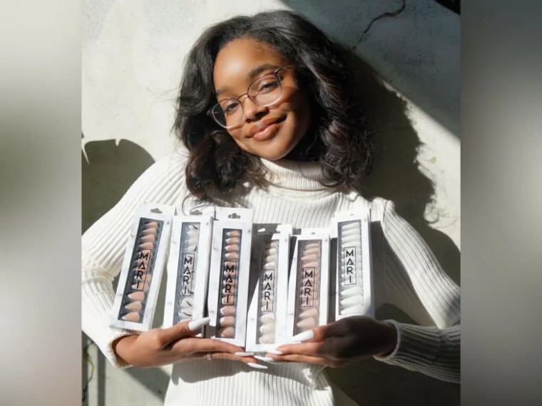 明星卖化妆品成本几块钱,明星卖的化妆品为什么那么便宜