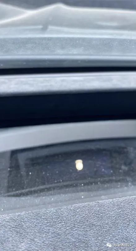 极氪001空调喷粉，疑似导致车主妻子流产？