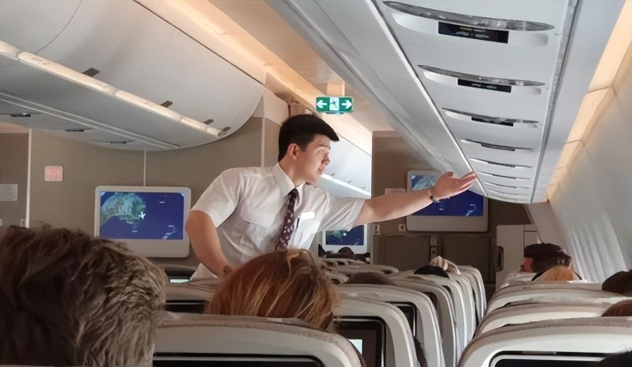 飞机上会提供哪些免费的东西,飞机上哪些东西是免费吃的