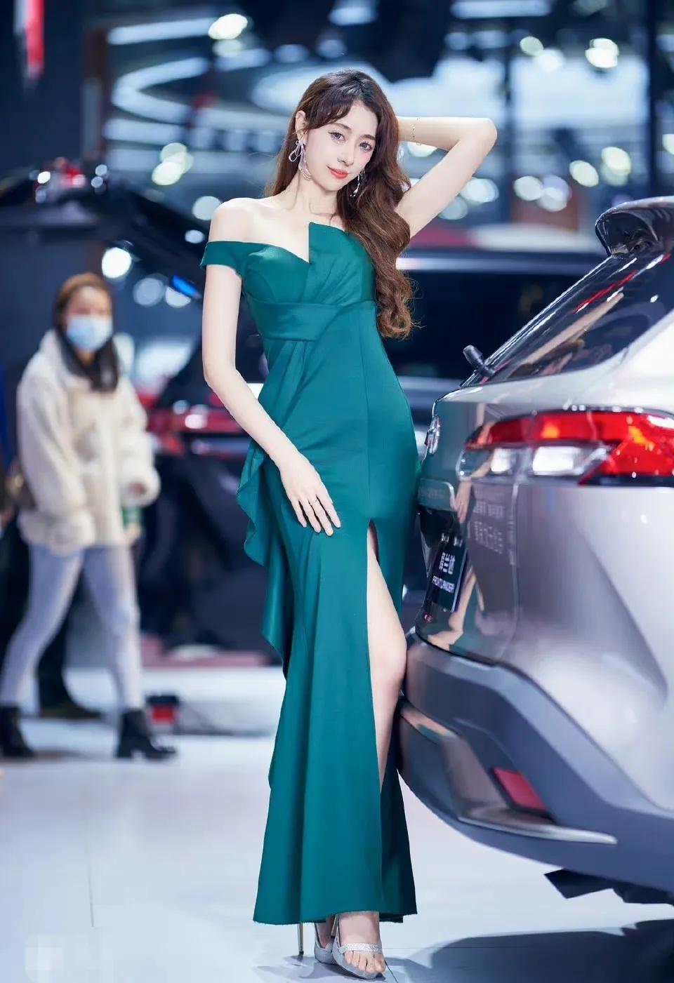 最有亲和力的车模,兄弟们帅车集合