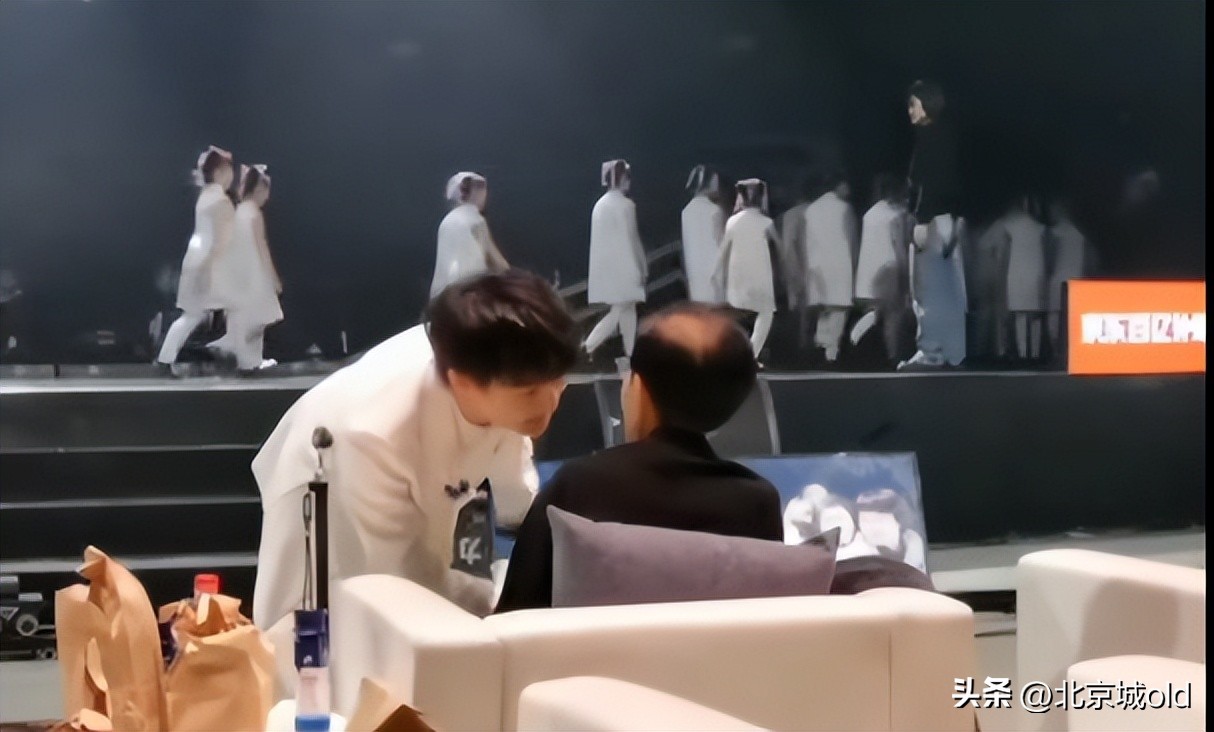 谷建芬音乐会周深完整版,周深与谷建芬第一次见面的视频