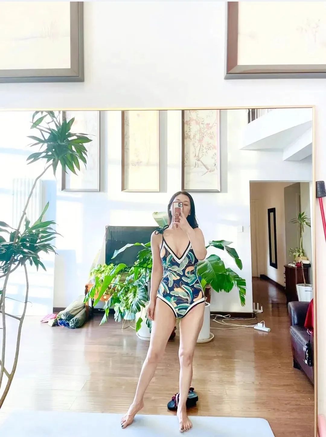 保守又好看的低价泳衣,小众ins泳衣中长款运动