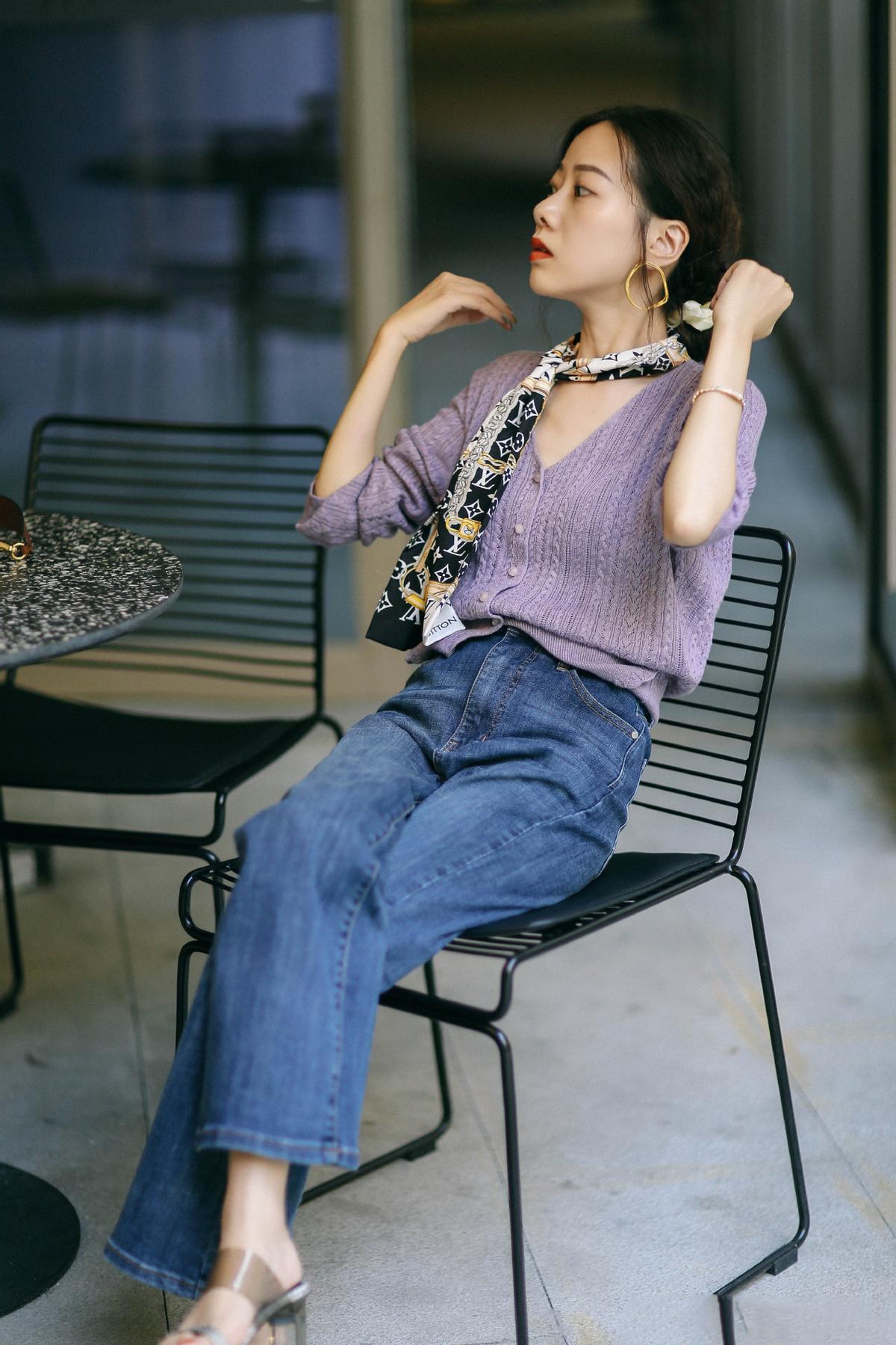 好看的丝巾穿搭,适合所有穿搭的丝巾