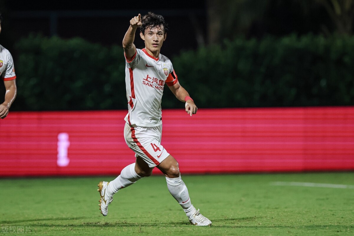 广州队vs上海海港队5比4,海港战胜泰山