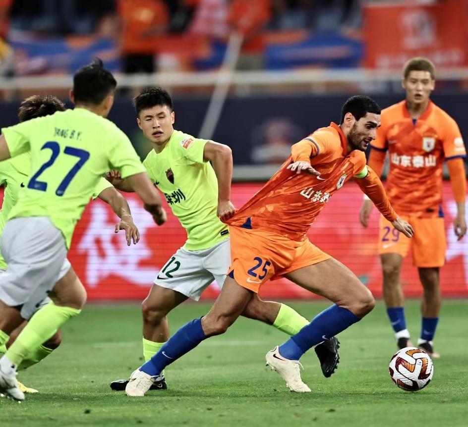 中超积分榜山东泰山vs上海海港,中超积分排名泰山队落后榜首