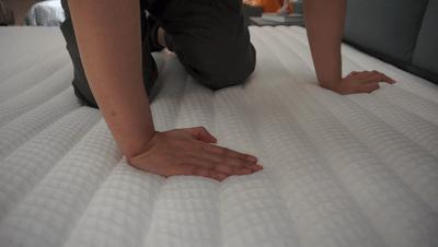 芝华仕五星软床创意视频,芝华仕的床测评