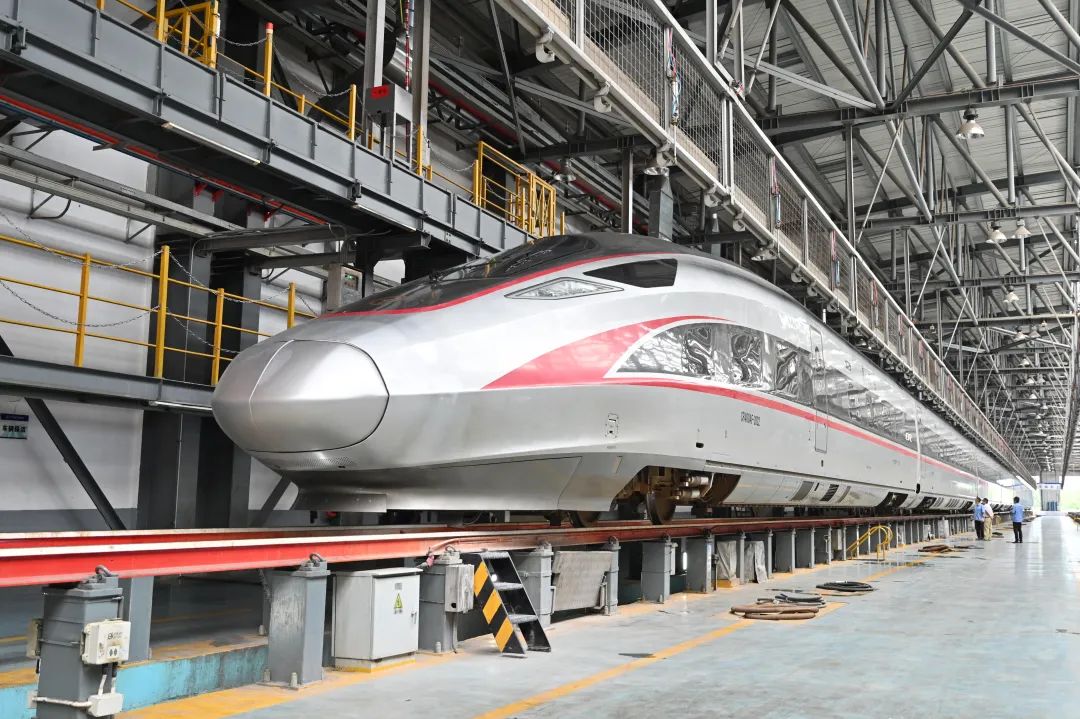 南宁到贵阳车票太难买,南宁东到贵阳多少钱