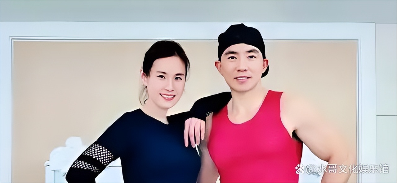 7天涨粉千万，百万观众被邀去看私人直播，主角竟然是主播的妻子