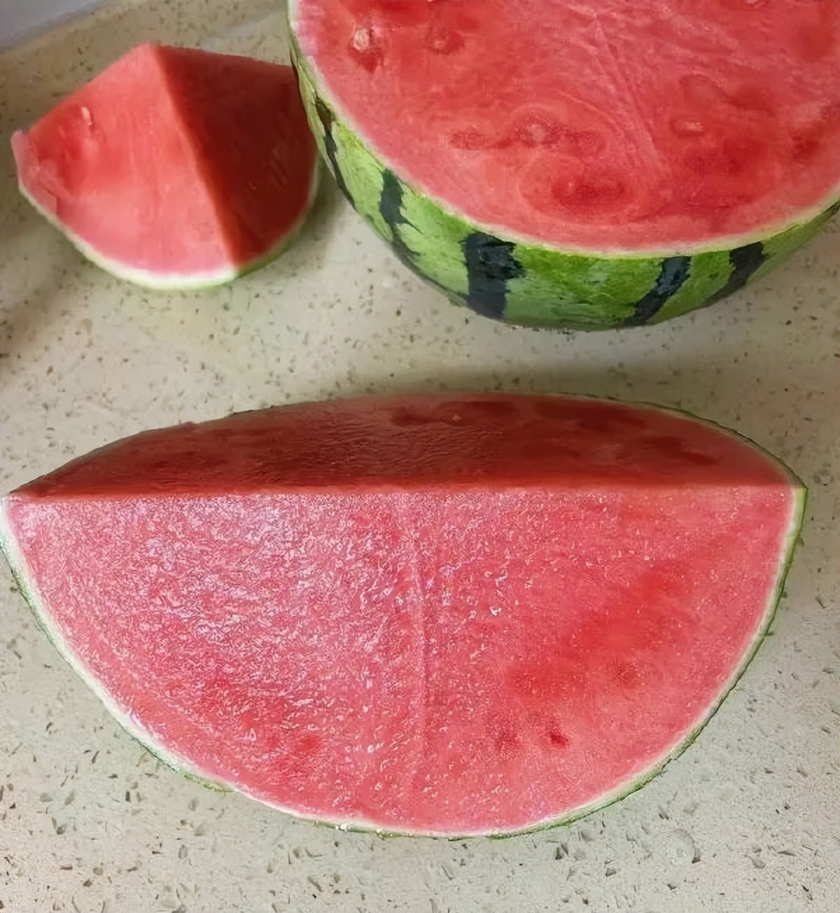 西瓜奇葩搞笑图片,超级搞笑吃西瓜笑的肚子都疼了