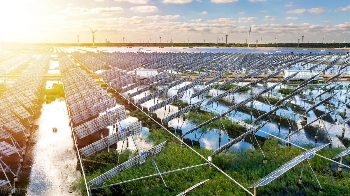 太阳能板大面积覆盖的不利影响,太阳能板风灾