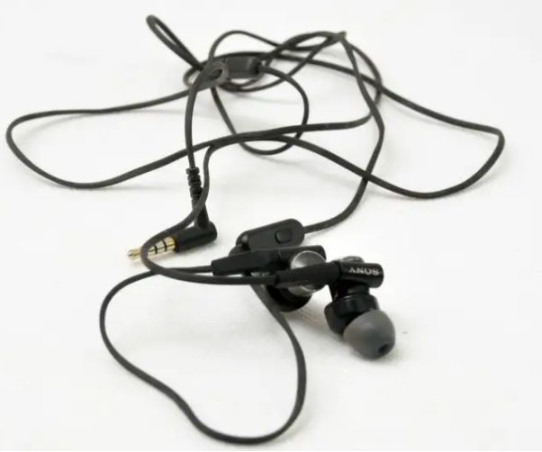 怎样选择一款高品质音频有线耳机,适合人声的头戴式耳机推荐