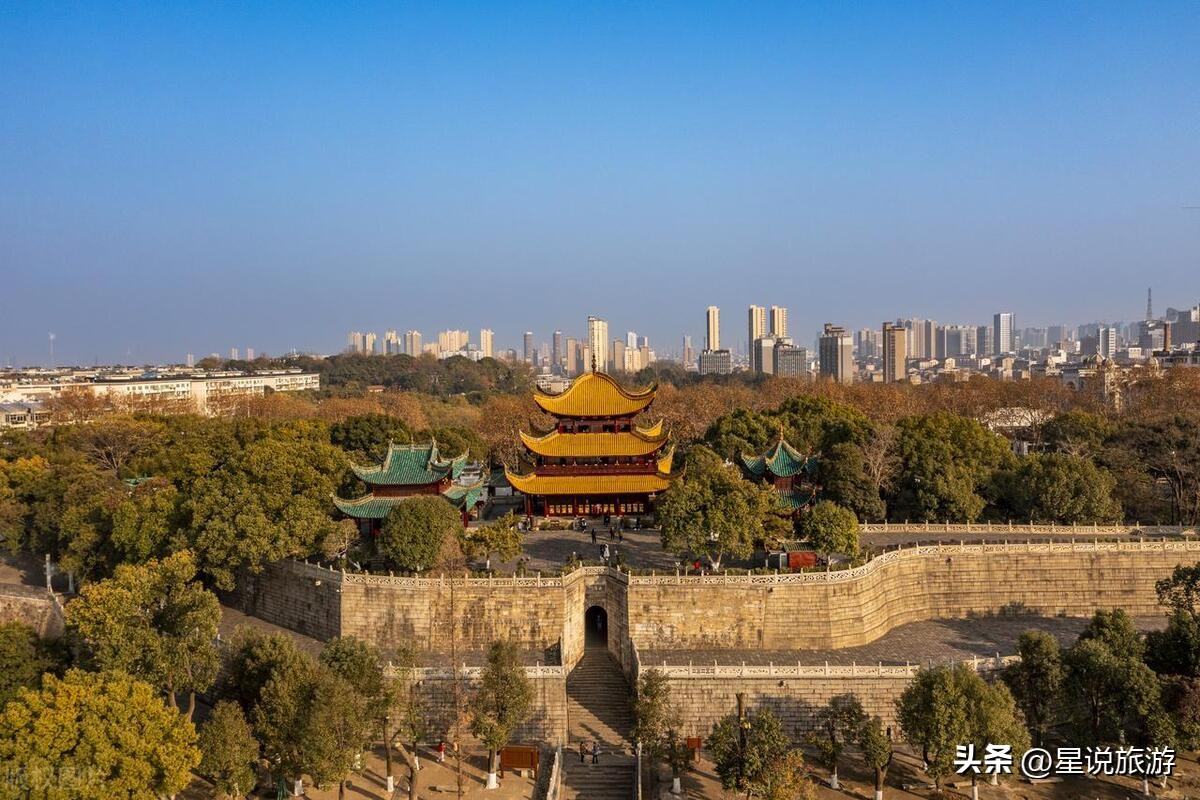黄鹤楼岳阳楼滕王阁等四大名楼,黄鹤楼岳阳楼滕王阁蓬莱阁顺序