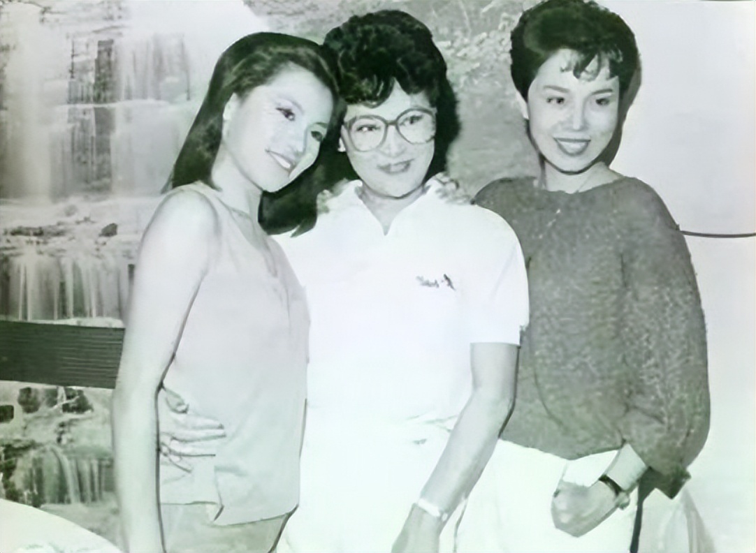 你回来吧李香琴谭炳文年轻时候,游龙戏凤谭炳文李香琴电视剧片段