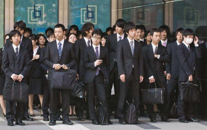 日本房地产泡沫跌了多少,日本崩盘是哪一年