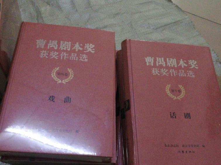 *养包**女大学生，口无遮拦被除名，前央视主持人阿丘现已走向末路