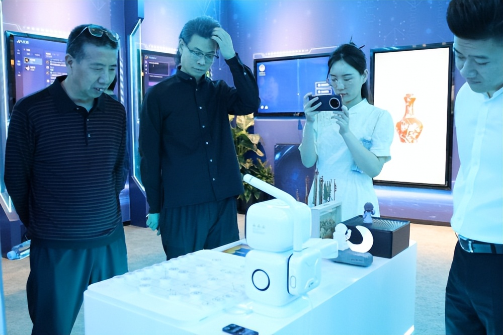 华诚博远工程技术集团造访朔商集团元宇宙示范基地