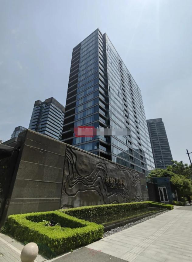 吴亦凡破产了？上海1.28亿豪宅疑似出售，房子406平可眺望陆家嘴