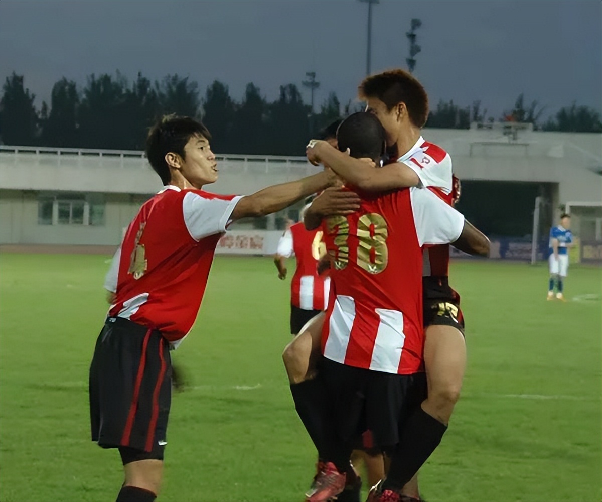 罗慕洛时隔308天重返中超,足坛新星帽子戏法