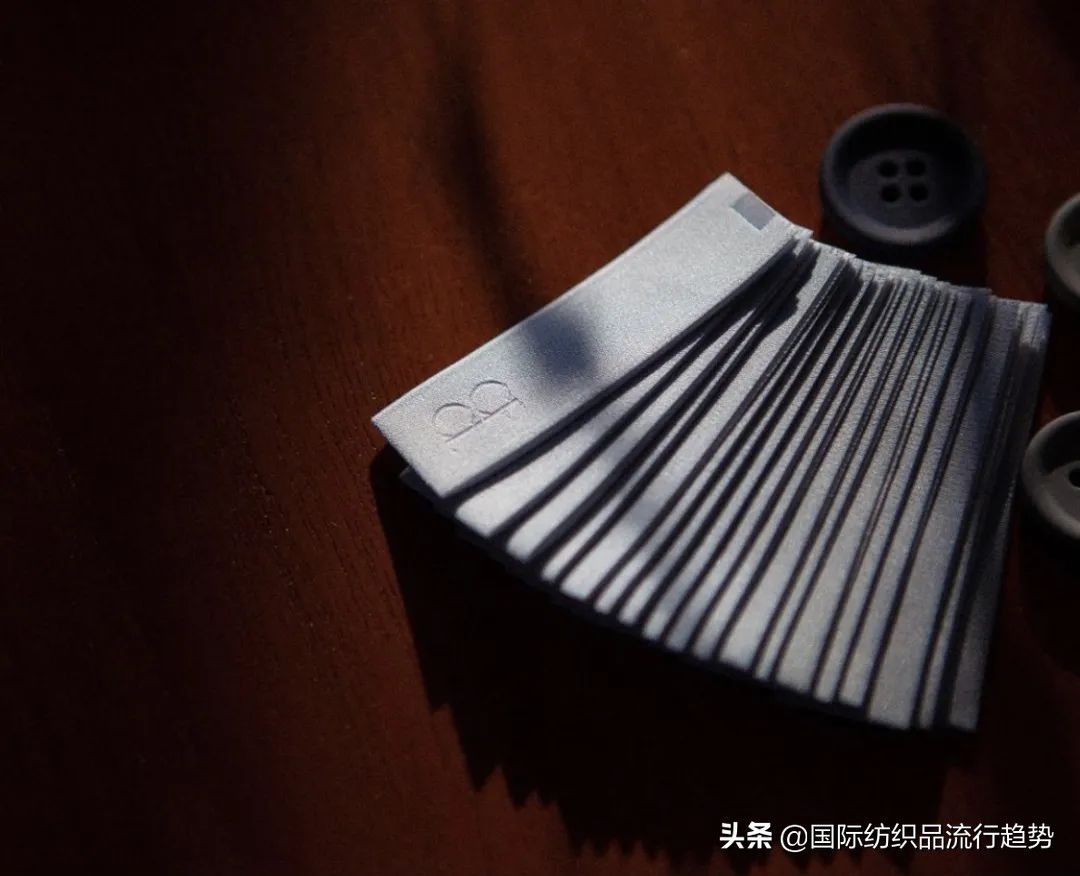 把服装当作思想的容器！看高桥祐介将美学融入到针织艺术中