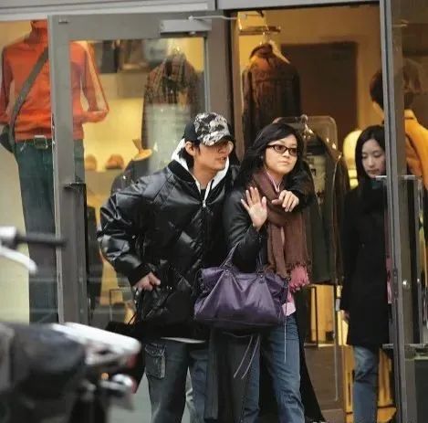 一文一武完全不同的连家兄弟,难逃比较的豪门妯娌