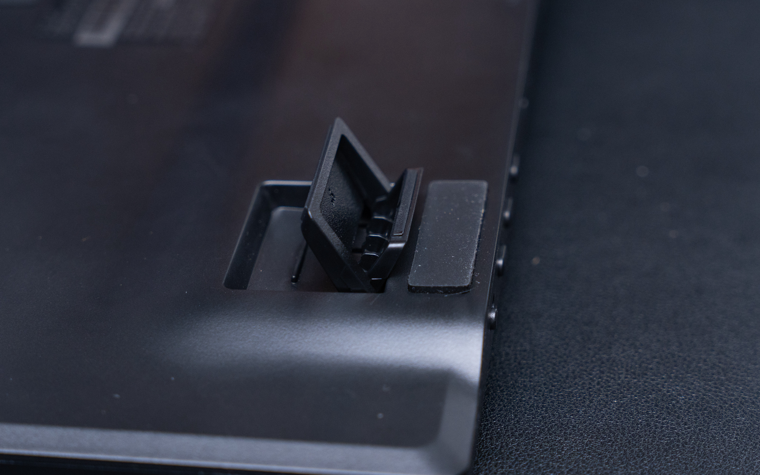 “信仰之光”丨矮轴的噬魂金蝎，或许是最好看的RBG无线机械键盘