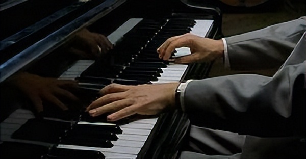 从二战时期活下来的钢琴家,战争中的钢琴家