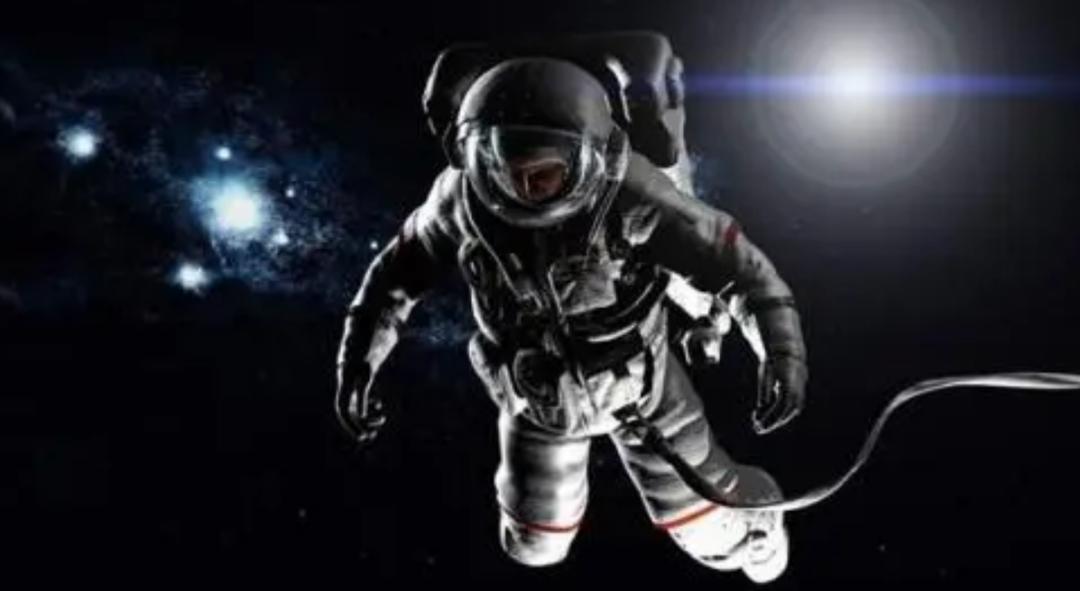 宇航员登月为什么不敢回头看地球,宇航员登月时为什么不敢回头看