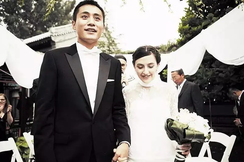 嗑着瓜子领了华表奖，走出谢娜的阴影，这一次刘烨没有遗憾了！