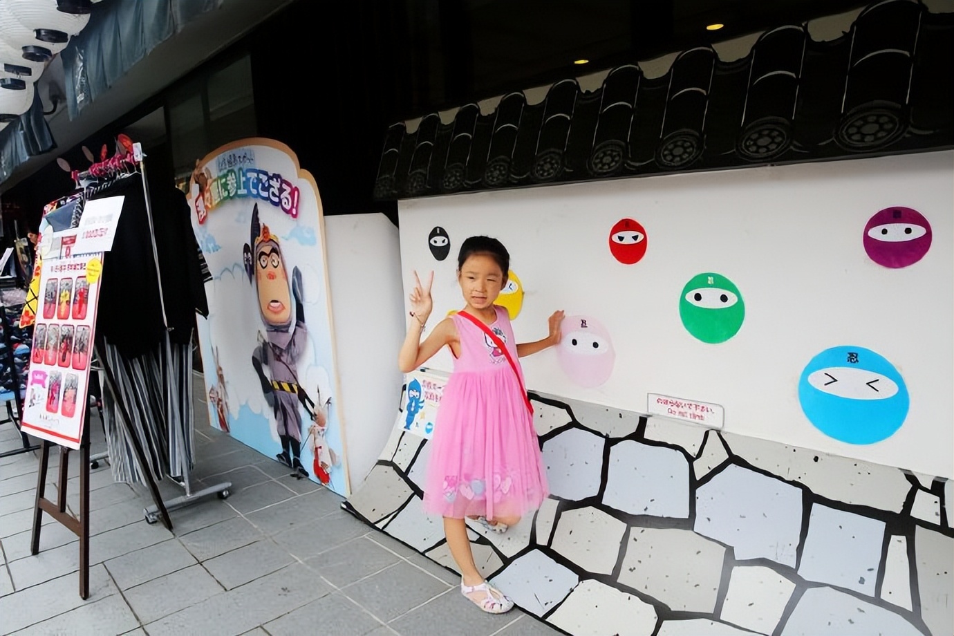 带孙女出去看世界,带着孙女看世界