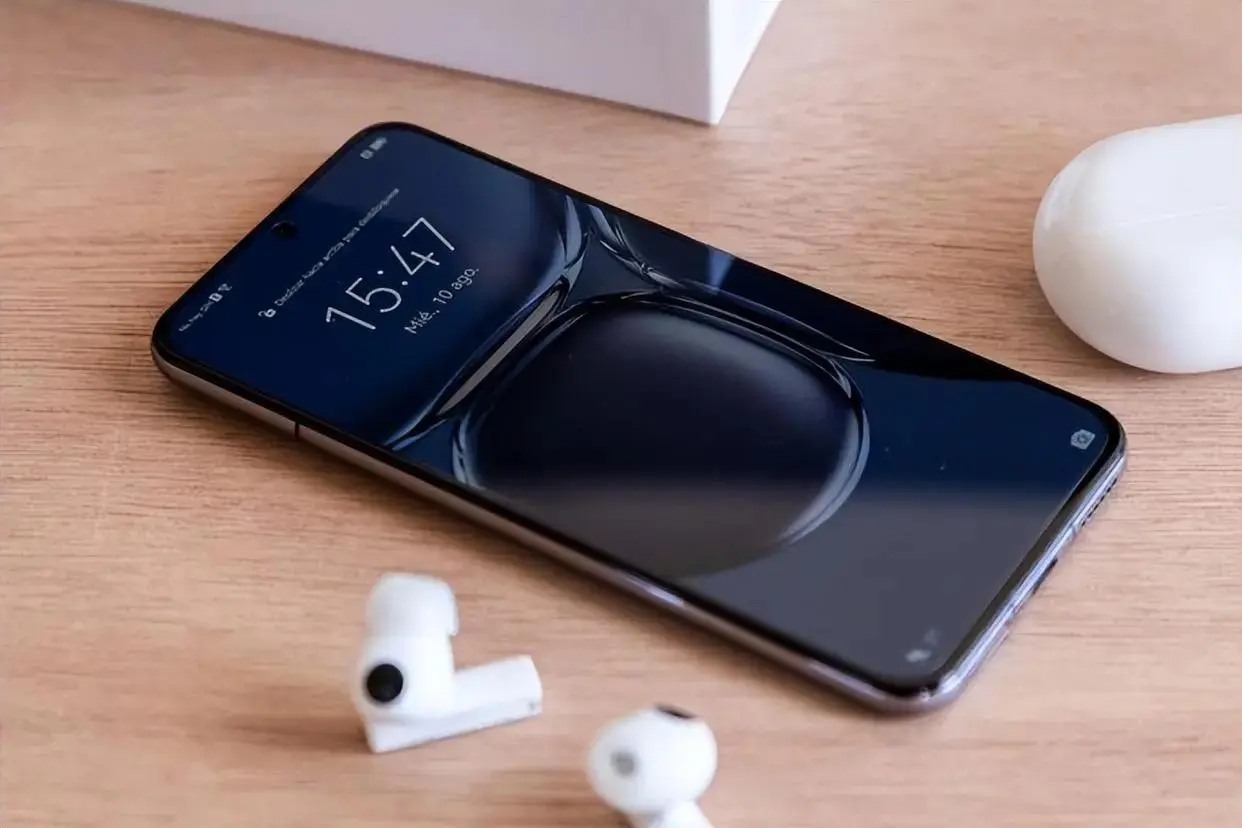 从4699跌至2699的手机,从3999到9999元差价6000的手机性能