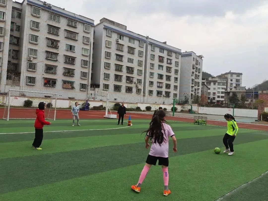 遵义足球儿童训练营,遵义满天星训练营文化课