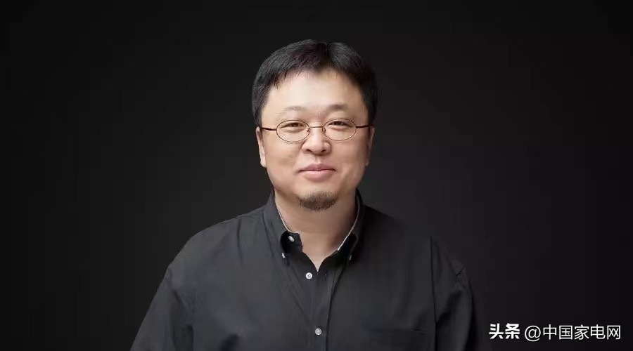 卸任VR公司董事职务，罗永浩的创业梦在路上