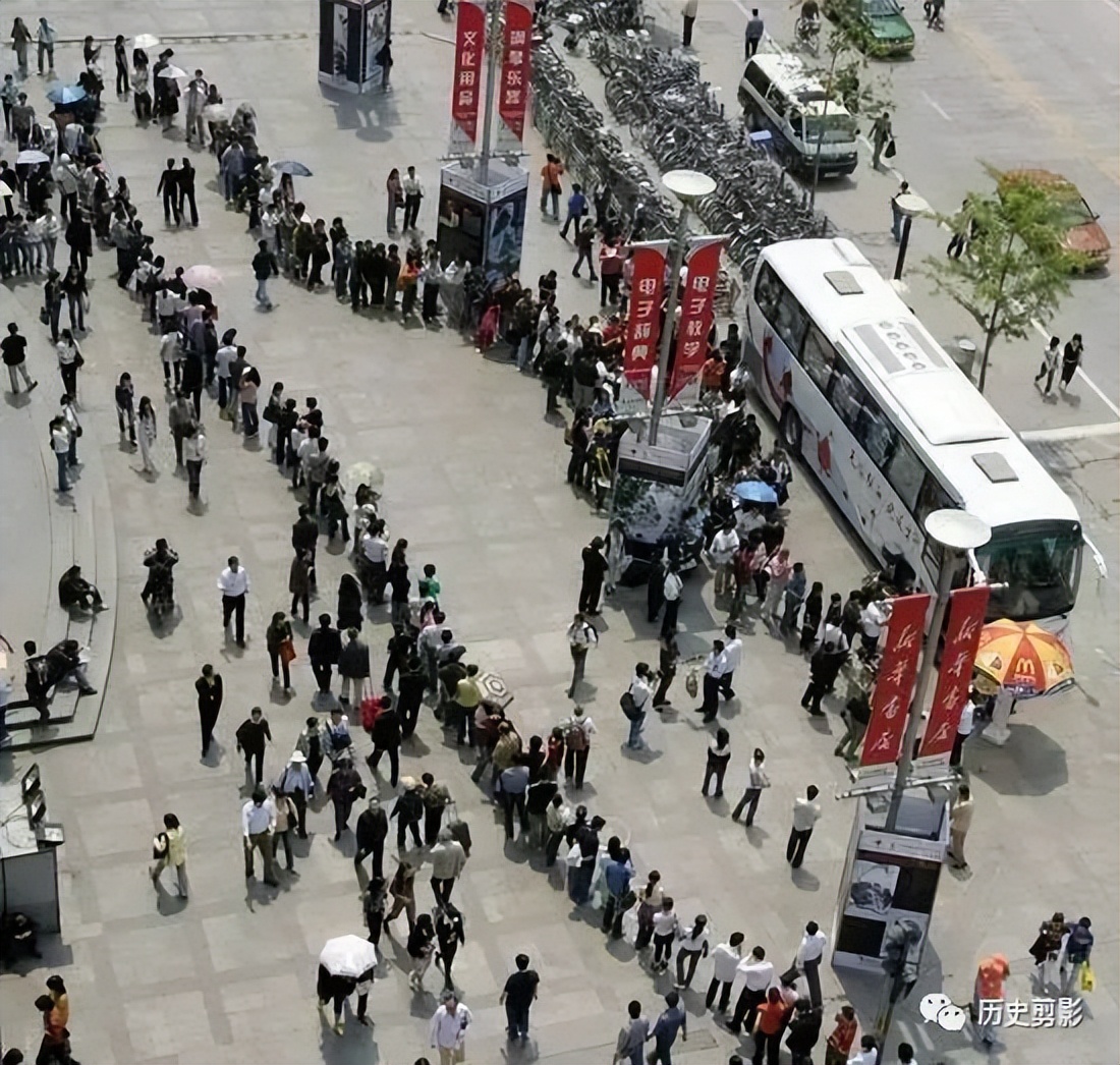 汶川地震15周年：100张照片，100个让人泪流满面的瞬间