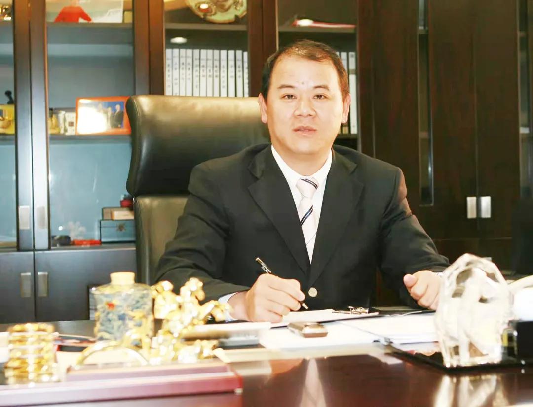 14岁卖冰棍，22岁成百万富翁！这个温州人如今叱咤上海