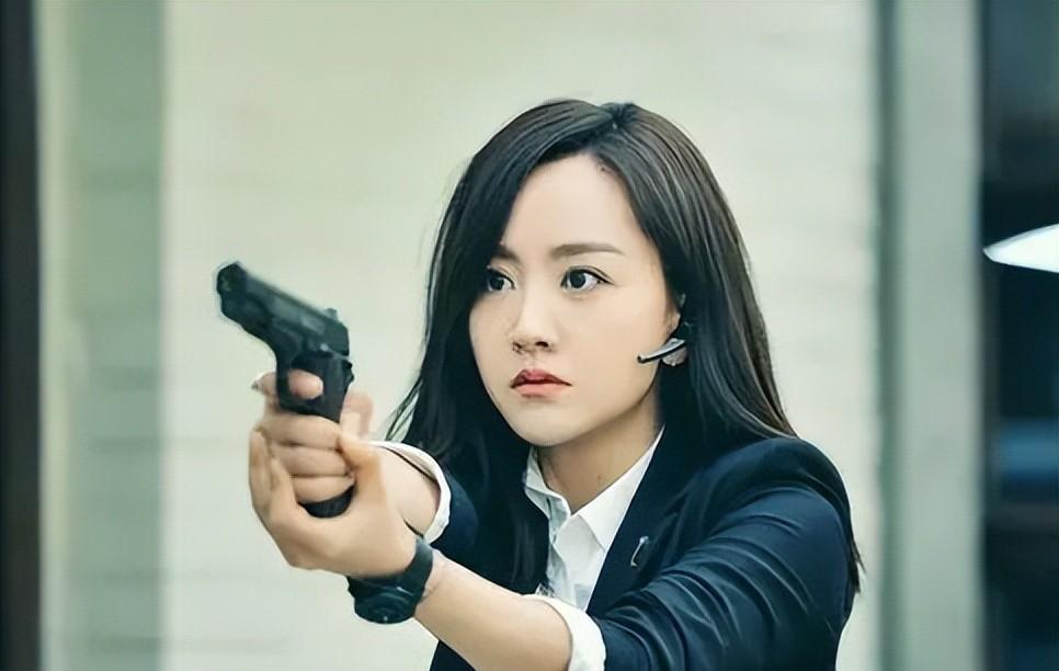 明明油头粉面，却偏要尬演警察，这6位女星演的刑警，真让人难受