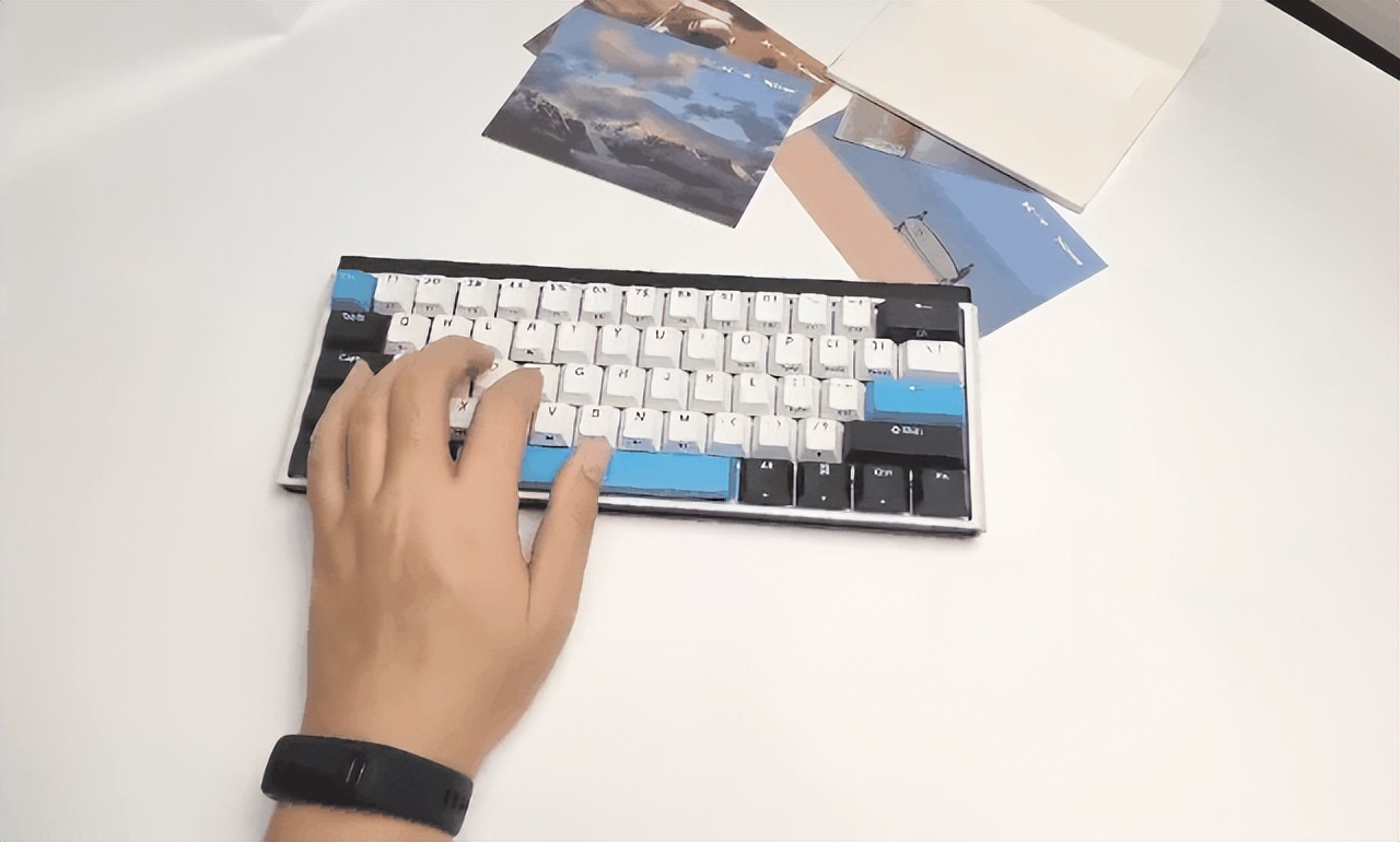 杜伽k330w深度评测,杜伽k330键盘银轴怎么样