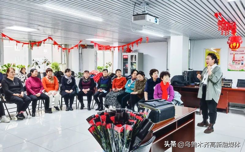 三八节巾帼绽芳华,巾帼绽芳华三八节医院演讲