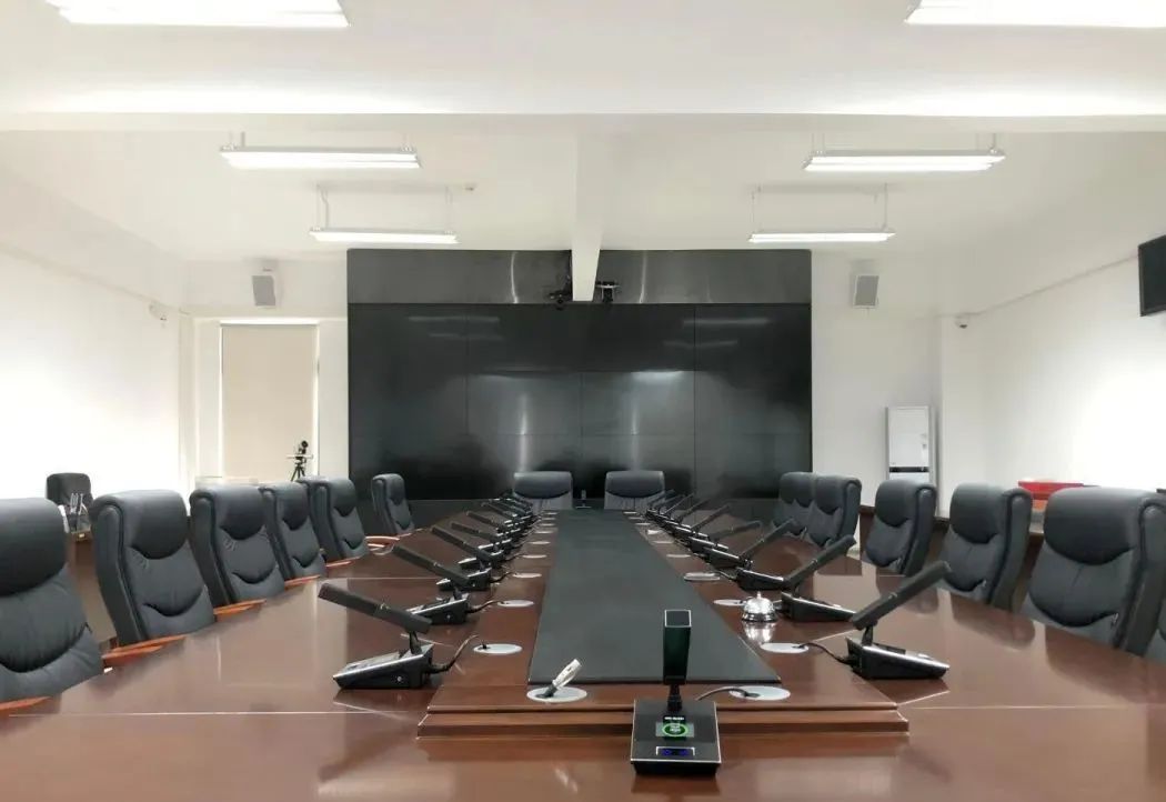 如何消除话筒刺耳的声音,话筒对着音箱会有噪音解决方法