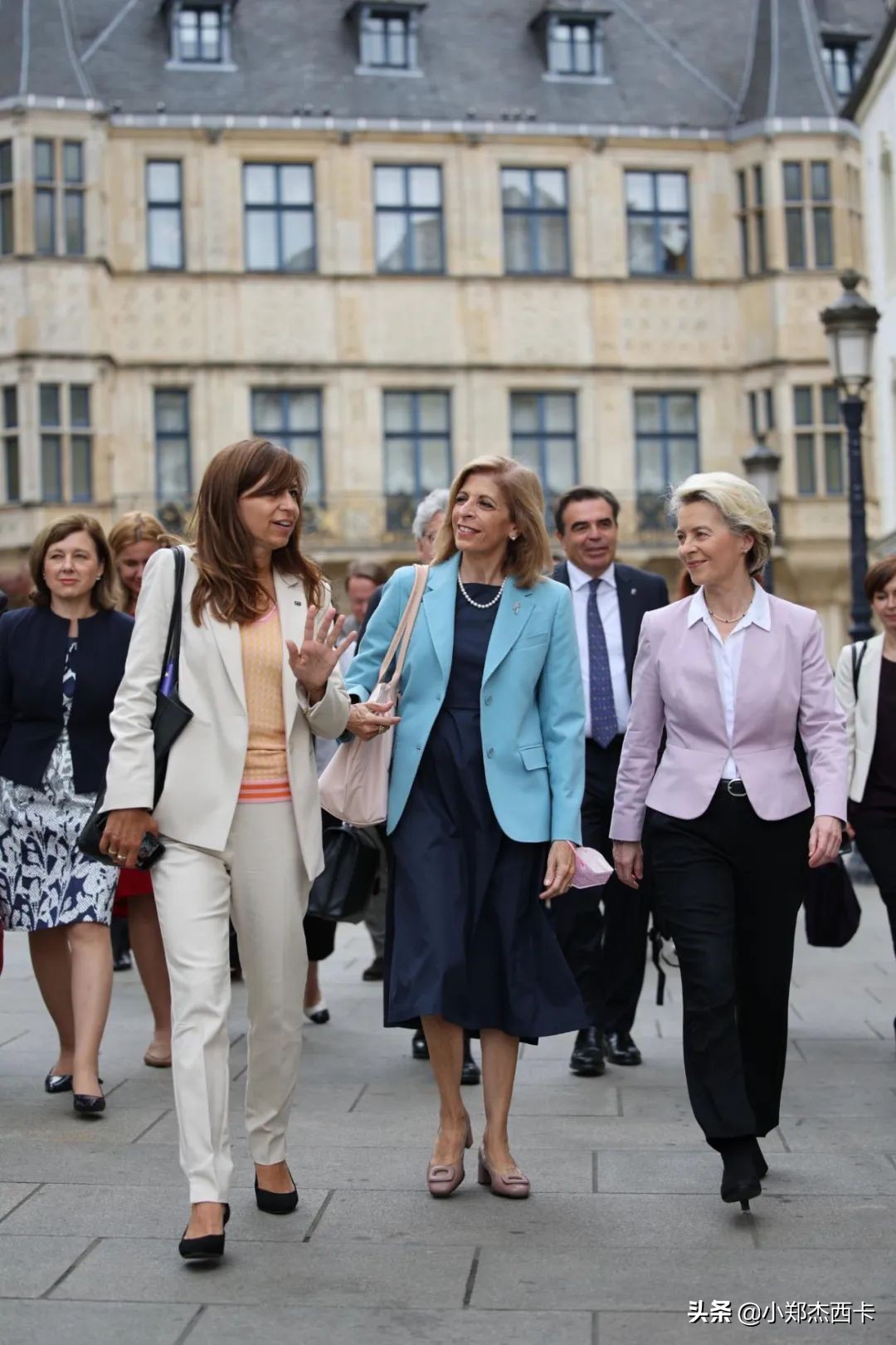 被毁容还找回自信,被人毁容换脸逆袭的电视剧