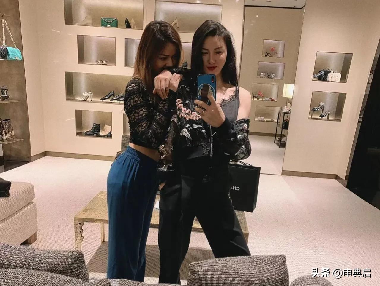 迪拜的中国代购鼻祖小颖，入坑深似海，“我和代购圈会保持距离”