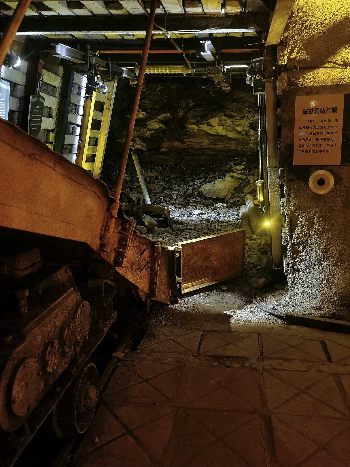 乐山异国风情打卡新去处,乐山游玩攻略及人文风情