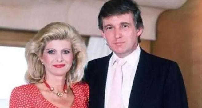 特朗普全家出席前妻的葬礼，梅拉尼娅戴着墨镜，伊万卡表情伤感