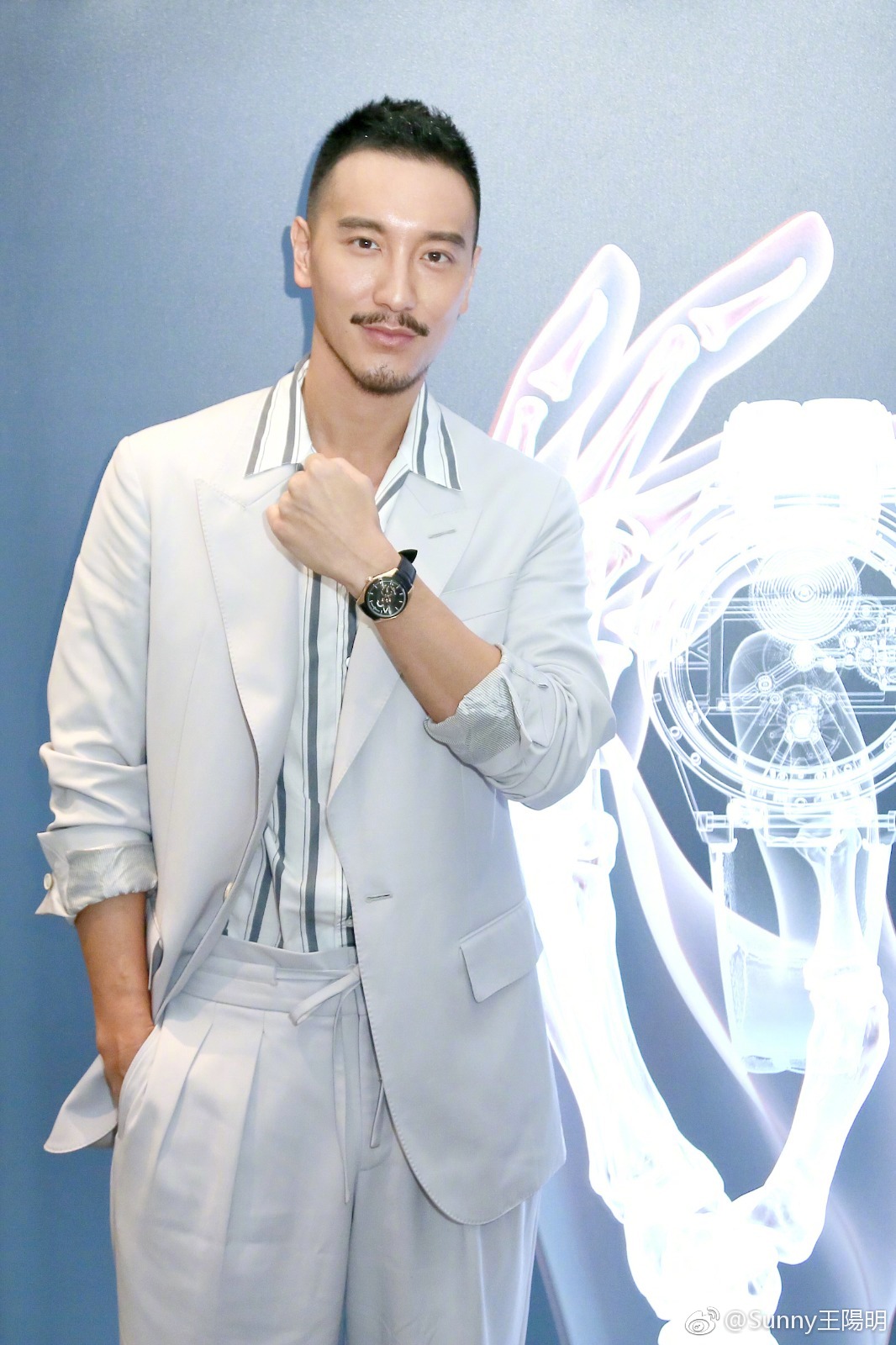 43岁萧亚轩,萧亚轩40岁换18个男友