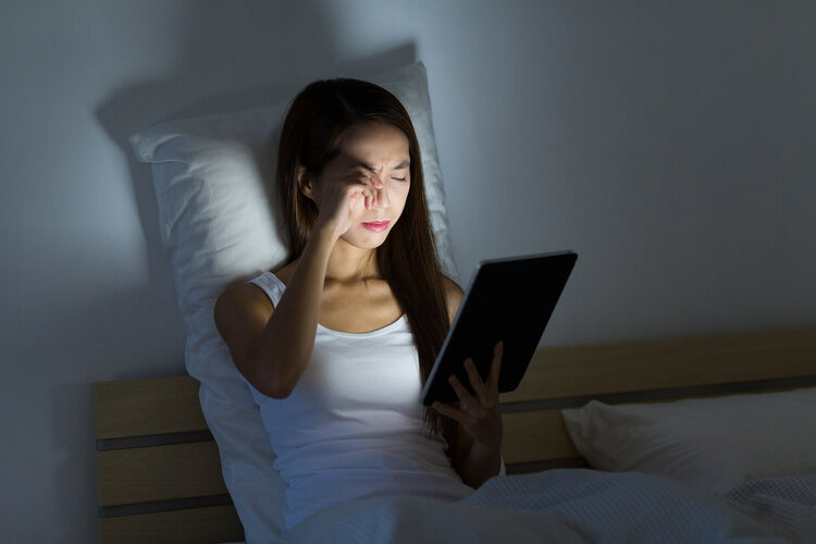 风水学讲右眼上眼皮跳是怎么回事,为什么许多人说左眼跳财右眼跳灾