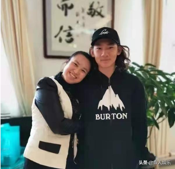 苏翊鸣冬奥夺冠几岁,苏翊鸣全身心投入滑雪