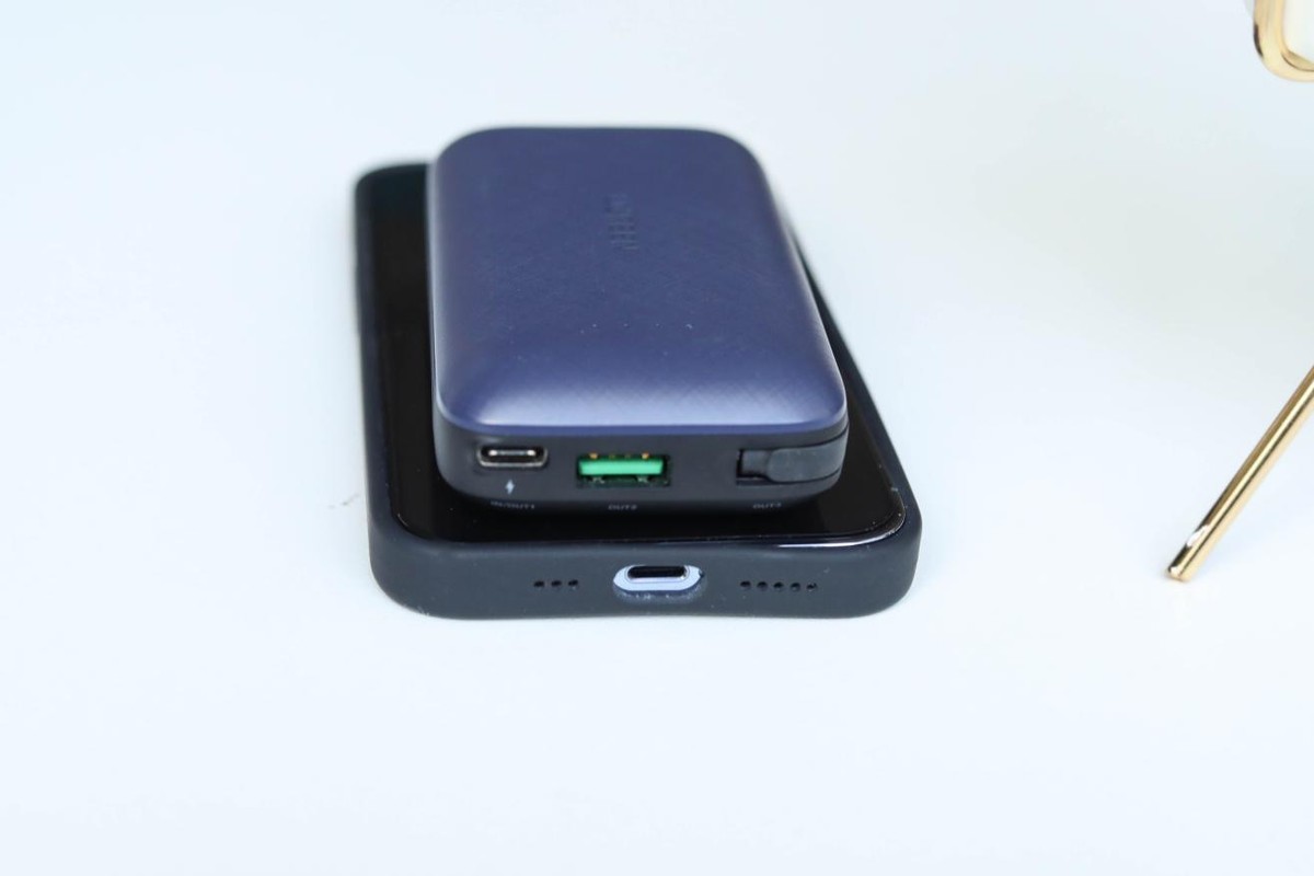 绿联苹果磁吸式充电宝测评,绿联充电宝支持苹果快充吗