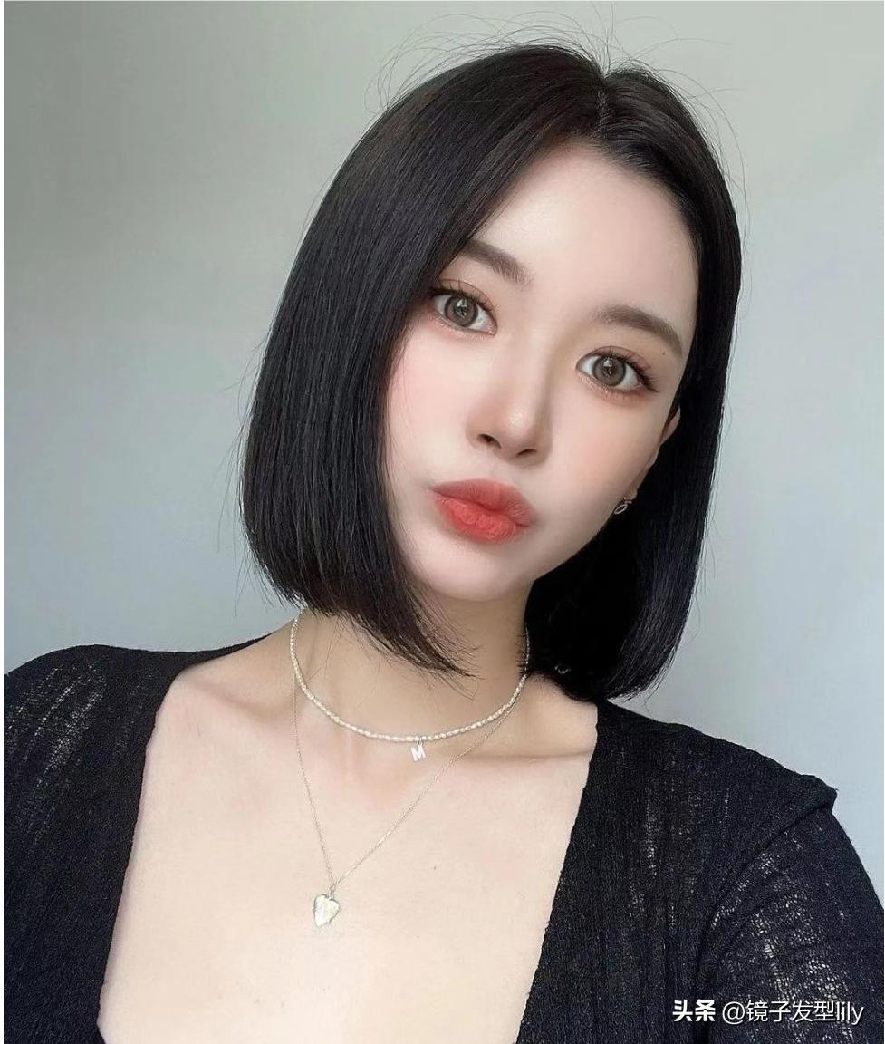 女士中短卷发发型图片大全,脸大脖子短中年女士适合什么发型