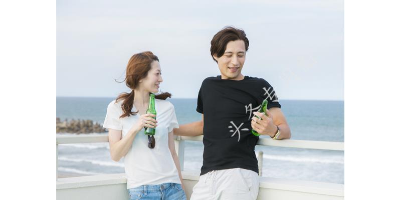 56岁阿姨：我爸和继母恩爱50年，继母去世，我才知道一切都是假象