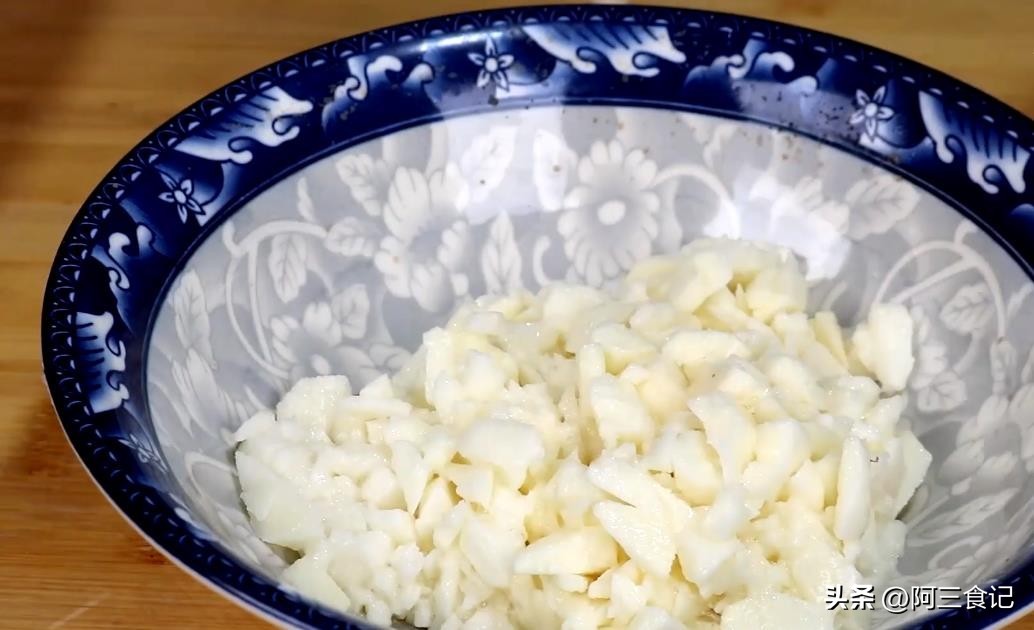 山药的做法简单又好吃又下饭,山药这样做软糯香甜营养又好吃